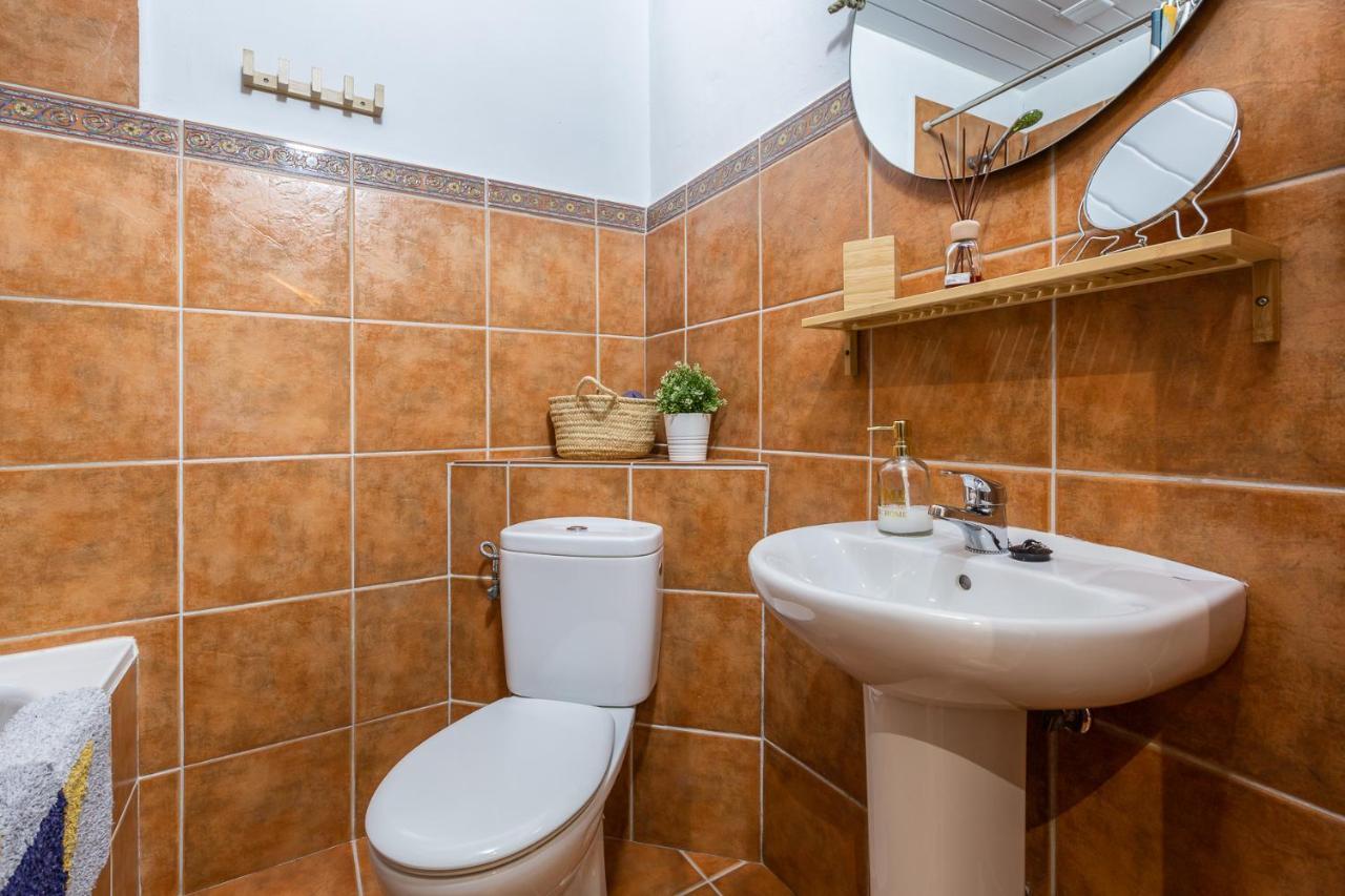 Casa Randonneur, Traditional Townhouse In Alora. Holiday home