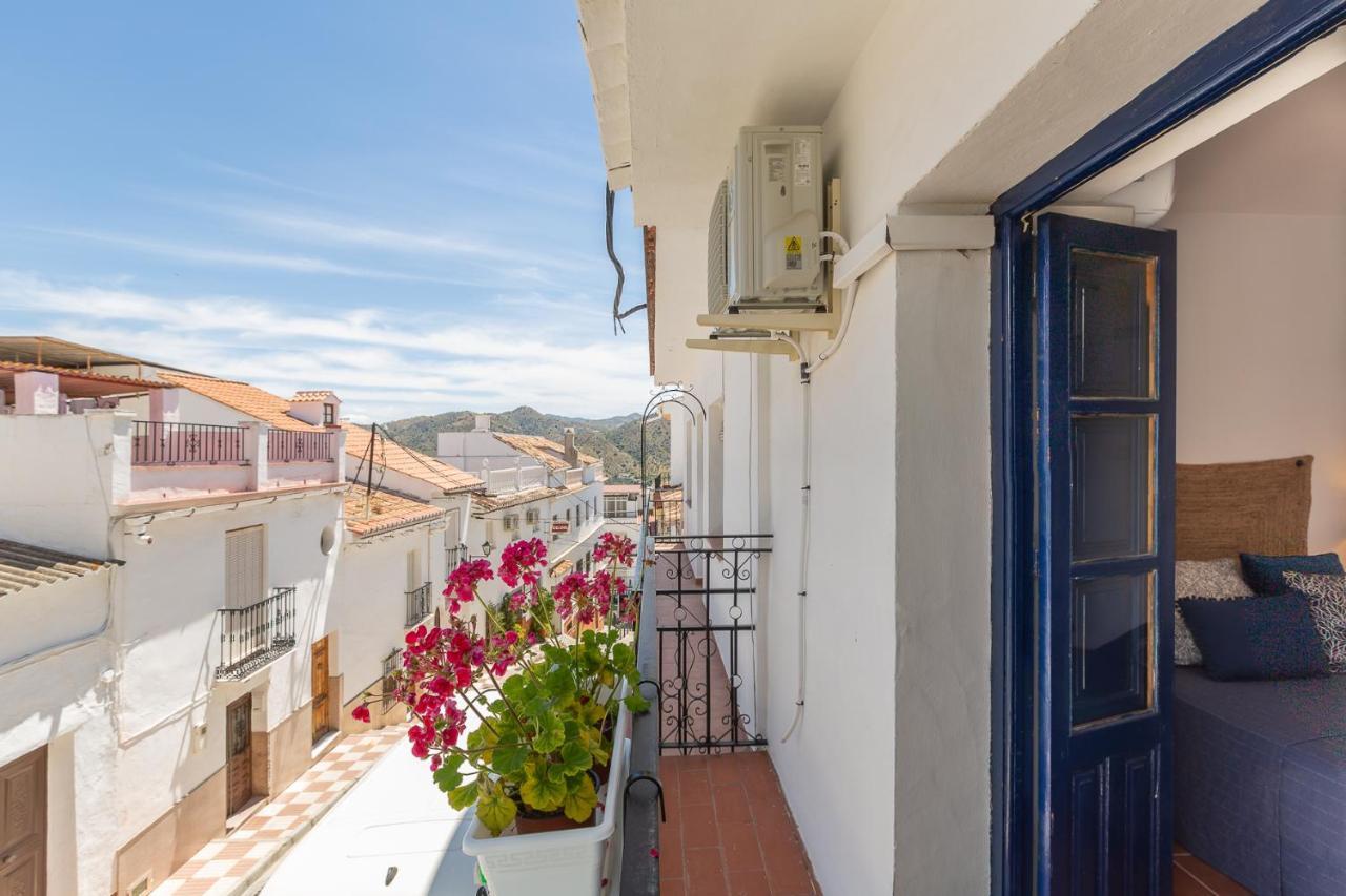 Casa Randonneur, Traditional Townhouse In Alora. Holiday home Alora
